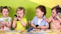 Как смартфоны вредят детям