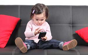 Как смартфоны вредят детям